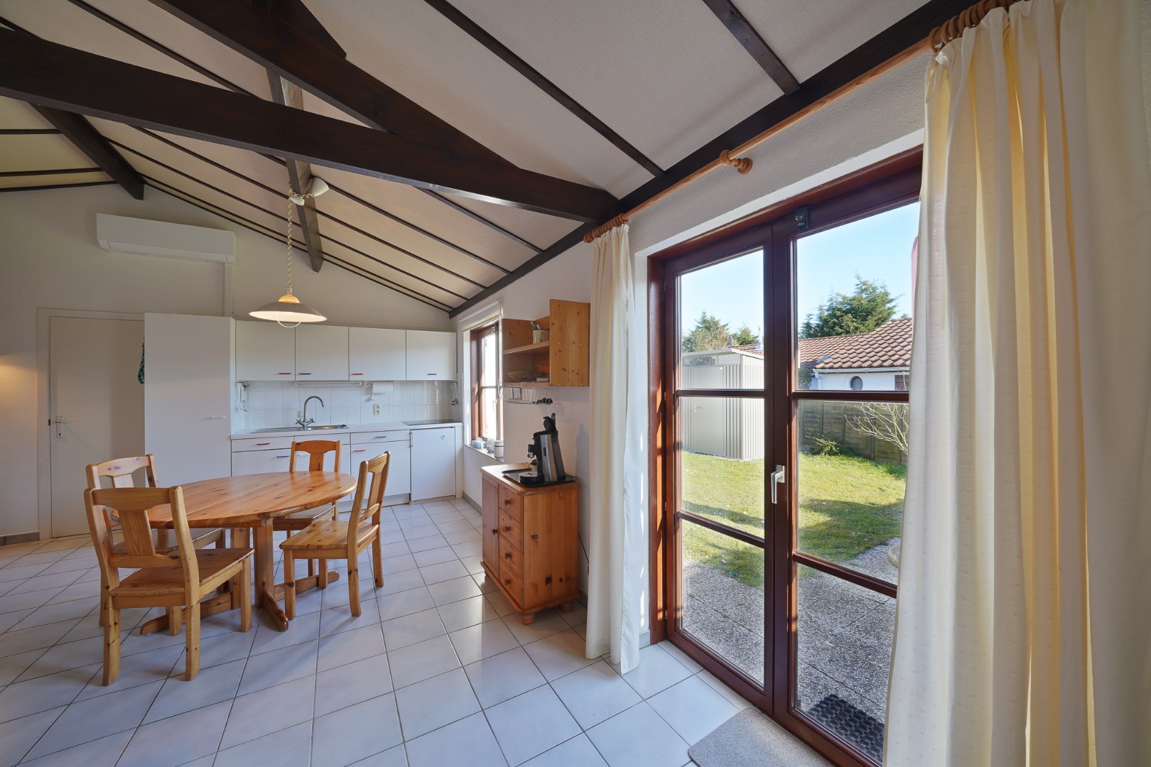 Instapklare vakantiewoning met zonnige tuin en 2 slaapkamers 