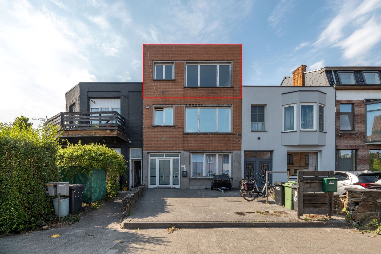 Lichtrijk en instapklaar wonen op de tweede verdieping nabij Gent 