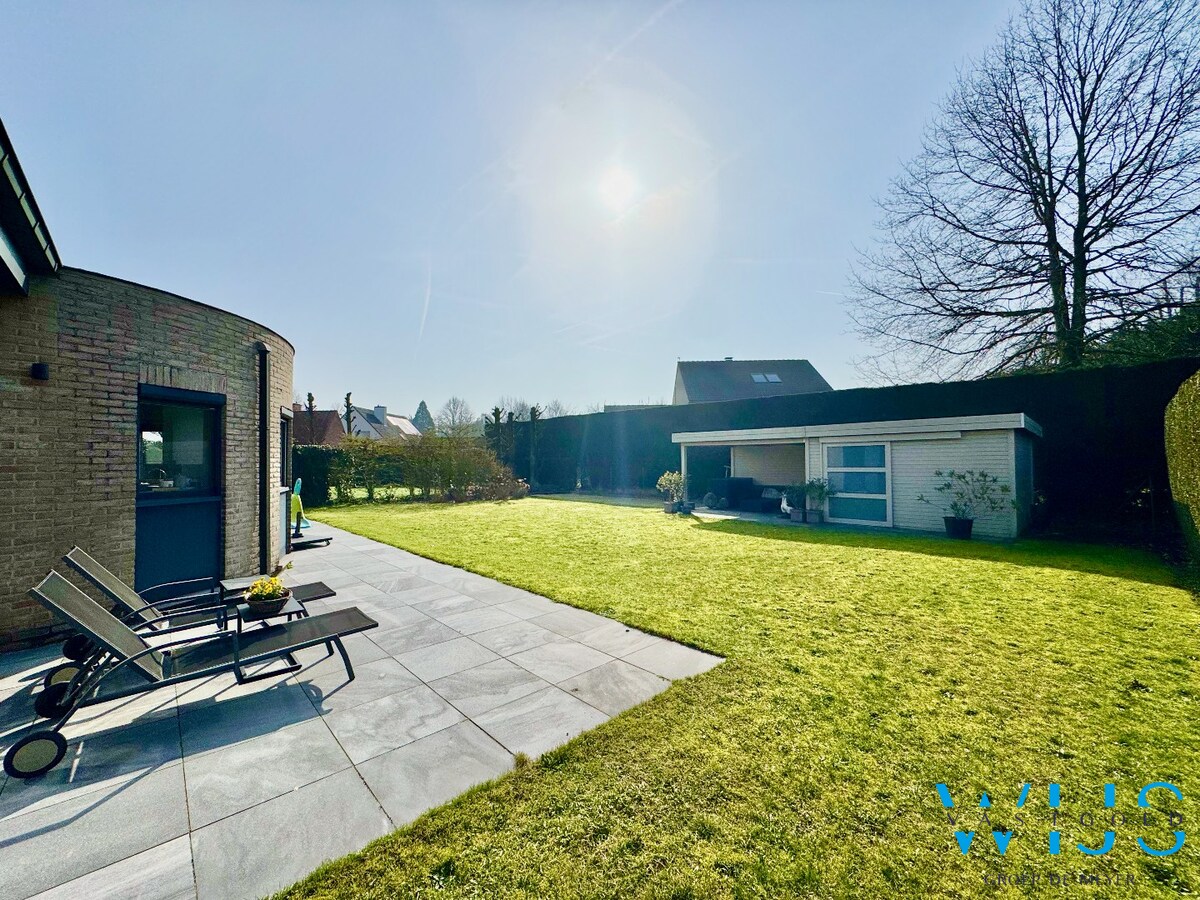 Instapklare open bebouwing met zuidgerichte tuin op topligging in Lembeke 