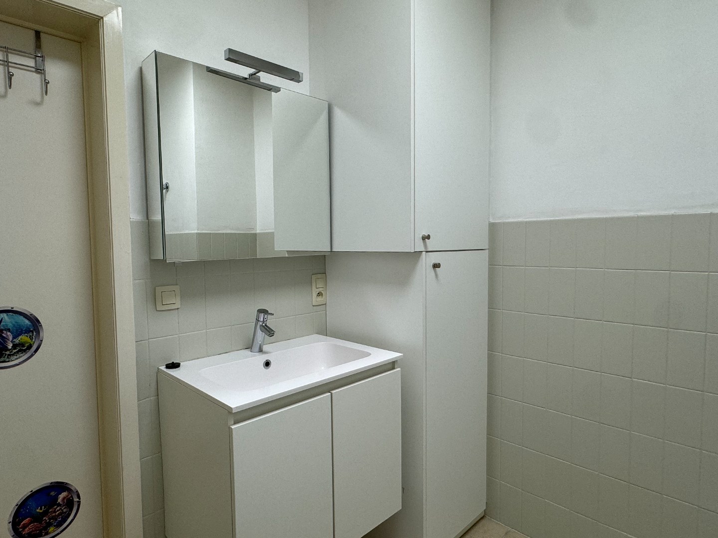 Ruim appartement (150 m²) op de eerste verdieping. 