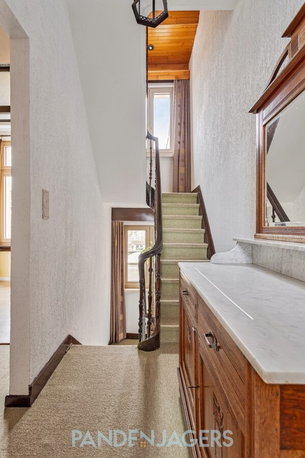 Instapklare rijwoning met 4 slaapkamers te Duffel 