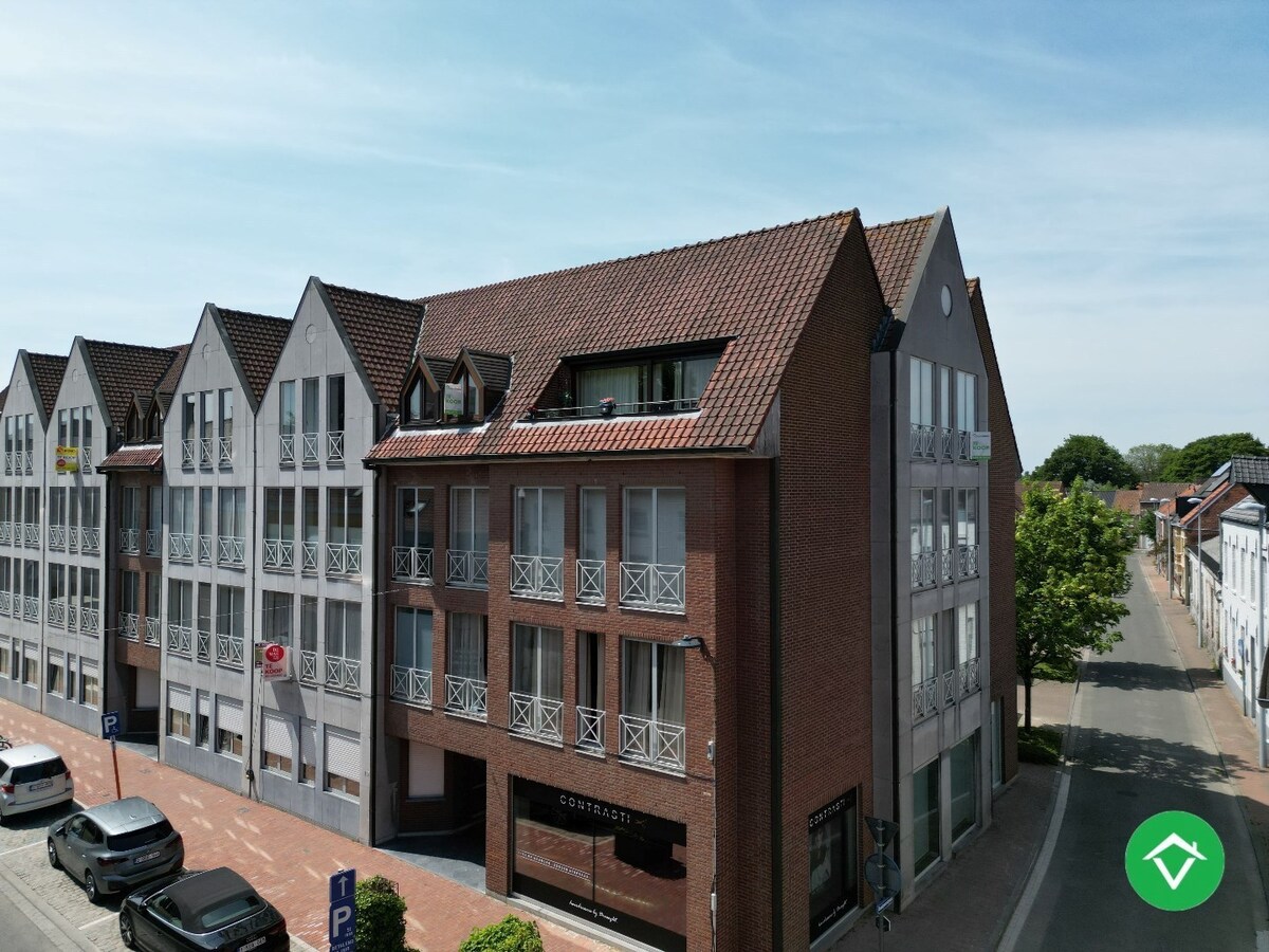 Ruim, gezellig dakappartement met 3 slaapkamers in centrum Roeselare 