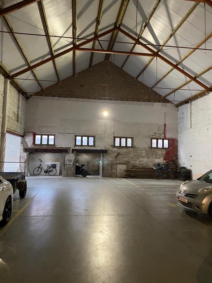 Loods met bouwgrond te Bredene 