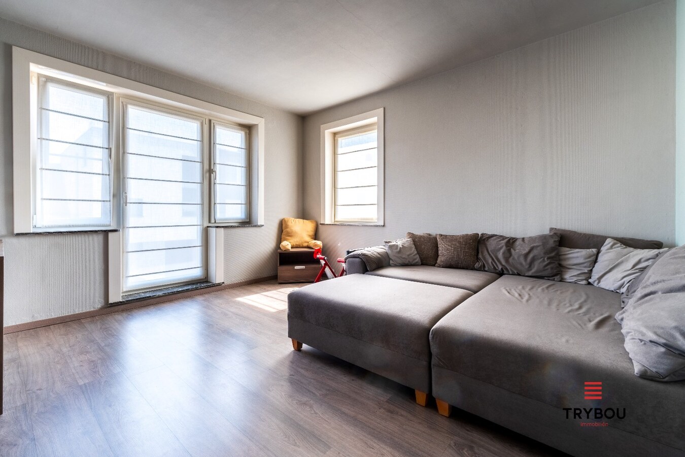 Gezellige en ruime woning met tuin - instapklaar in het hart van Ledegem 