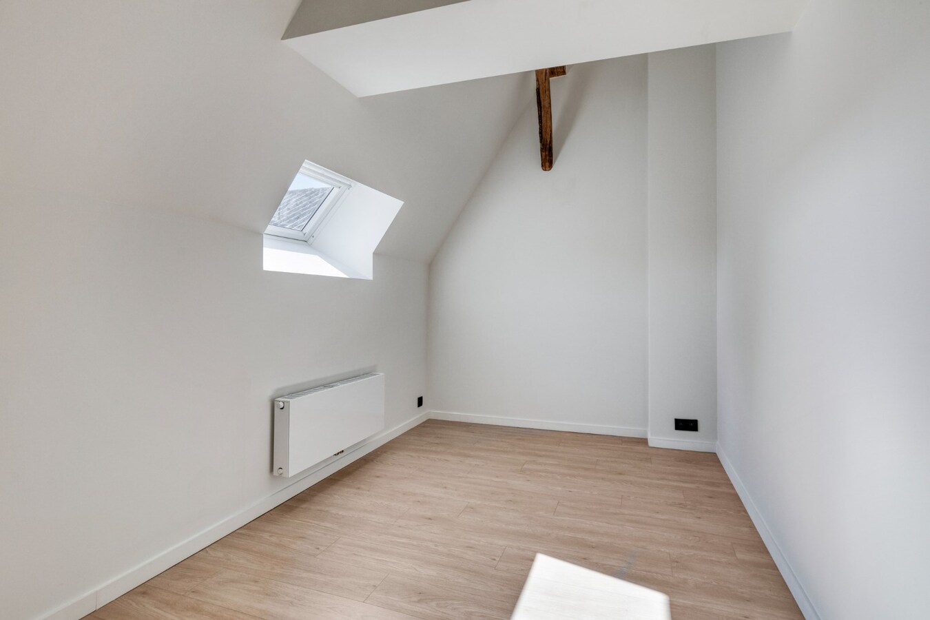 Prachtig volledig gerenoveerde half open bebouwing te Hoegaarden  - Energielabel B 