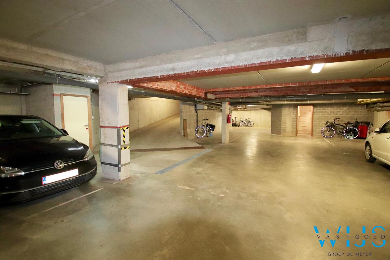 Charmant instapklaar tweeslaapkamer appartement in centrum Ertvelde! 