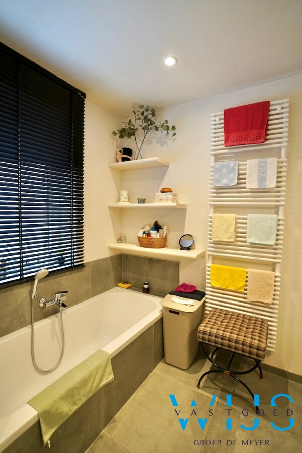 Recent woonhuis met 3 slaapkamers op TOPlocatie te Maldegem ! 