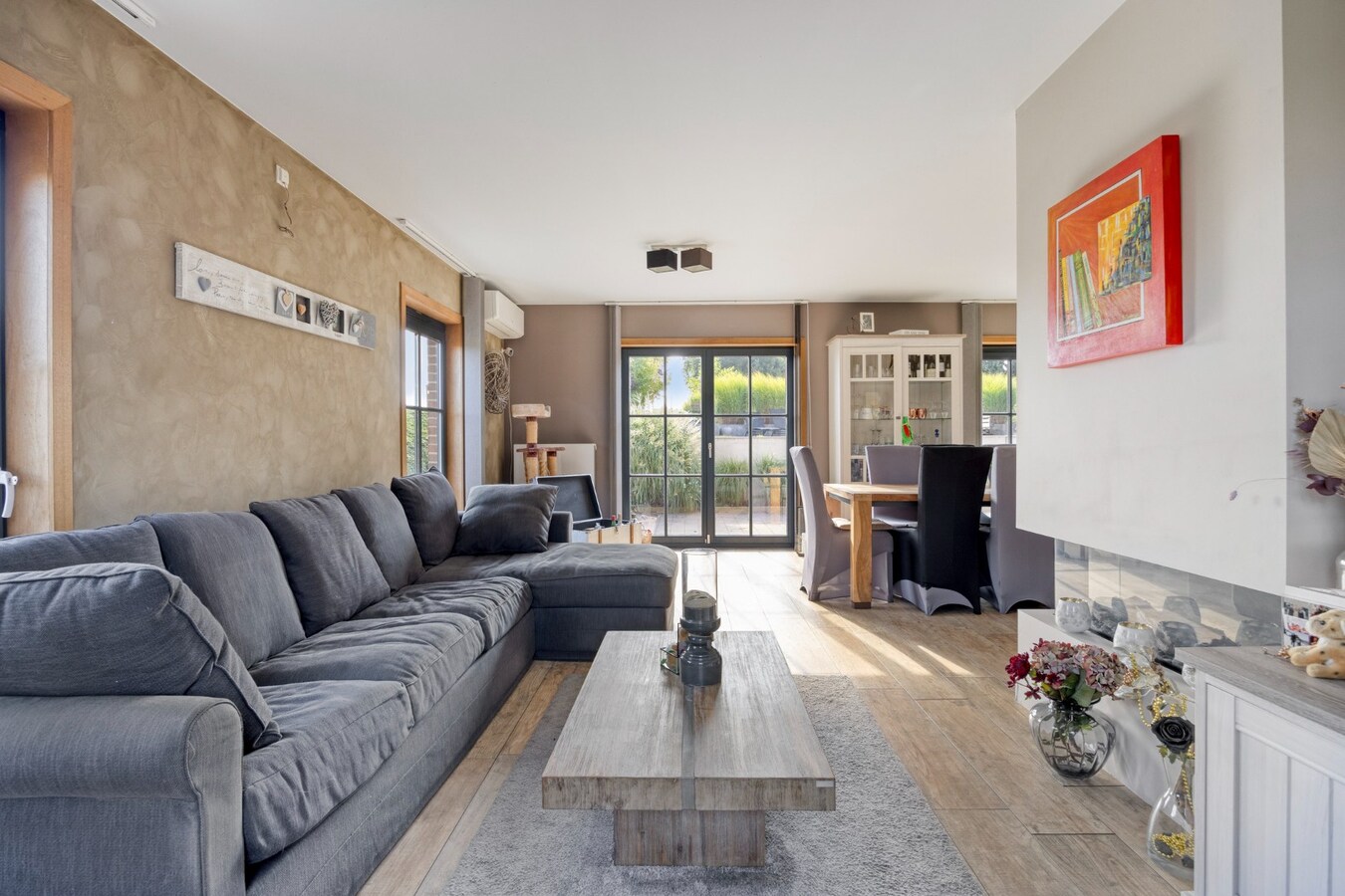 Exclusieve VILLA met zwembad en poolhouse te Piétrain - PEB energielabel B 