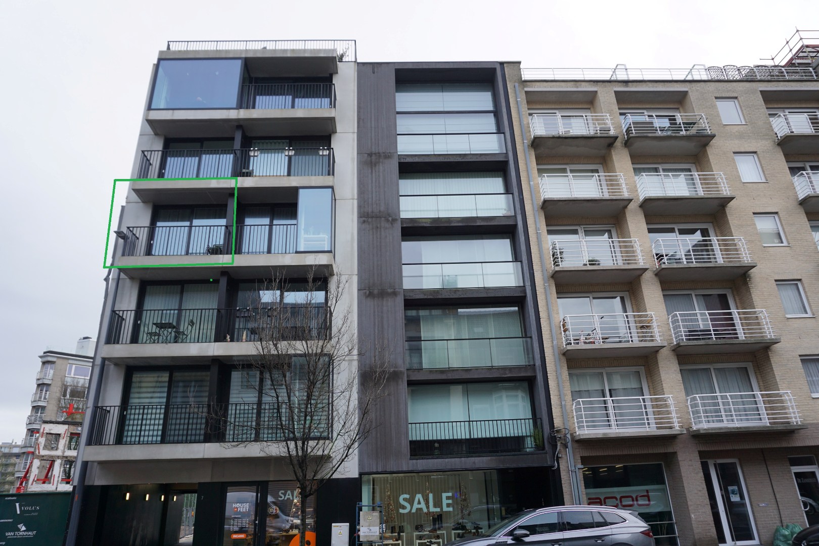 APPARTEMENT RÉCEMMENT CONSTRUIT AVEC 2 CHAMBRES ET PLACE DE PARKING PRÈS DE PETIT PARIS 