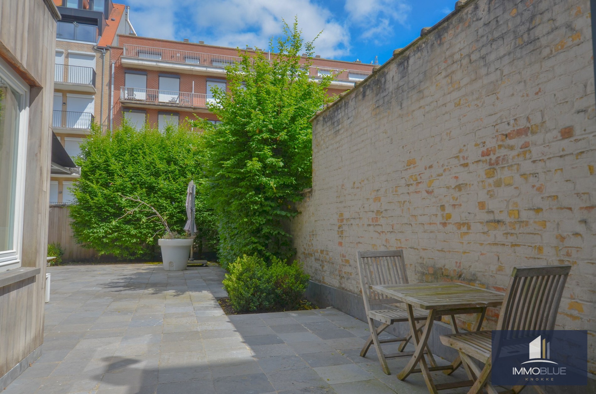 Aangenaam, perfect onderhouden appartement met een ruim terras. 