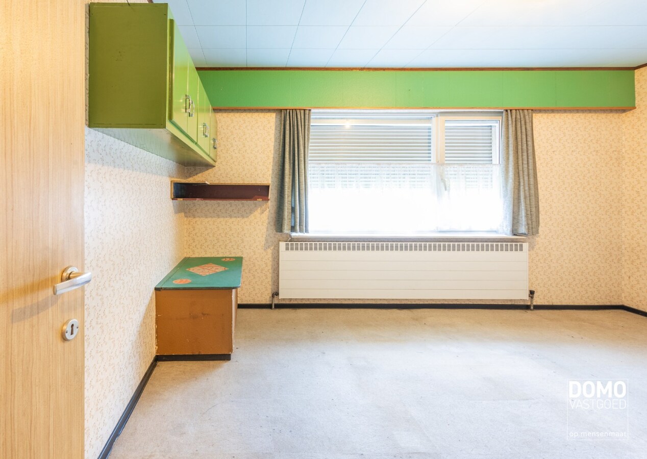 RUIME GELIJKVLOERSE WONING OP EEN PERCEEL VAN 12A 80CA MET 3 SLAAPKAMERS, EN GARAGE TE BOEKT (HEUSDEN-ZOLDER) 