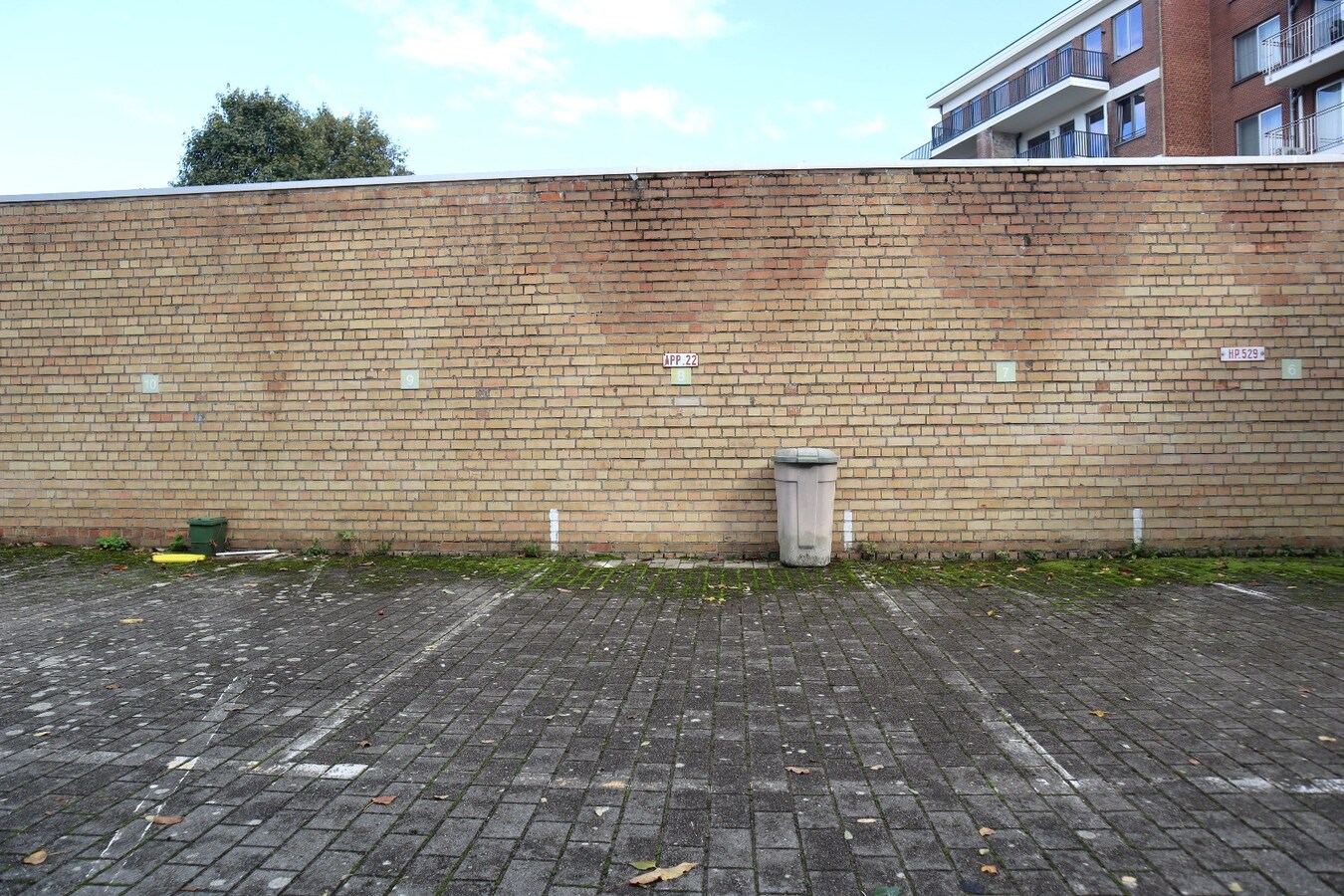 Mooi en goed onderhouden appartement met 2 slaapkamers (incl autostaanplaats) te Tienen 