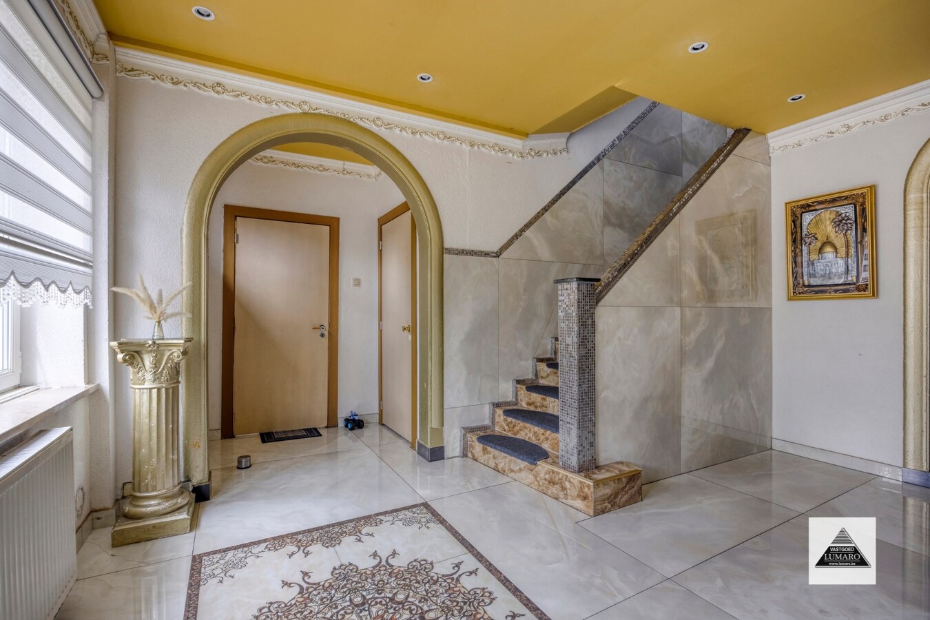 Villa / praktijk / BenB/ kamerwonen /... - Koolmijnlaan 11, Houthalen - perceel 2.700 m². 