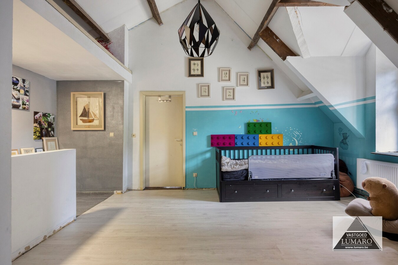As-centrum: 2 op te knappen woningen met royale tuin 