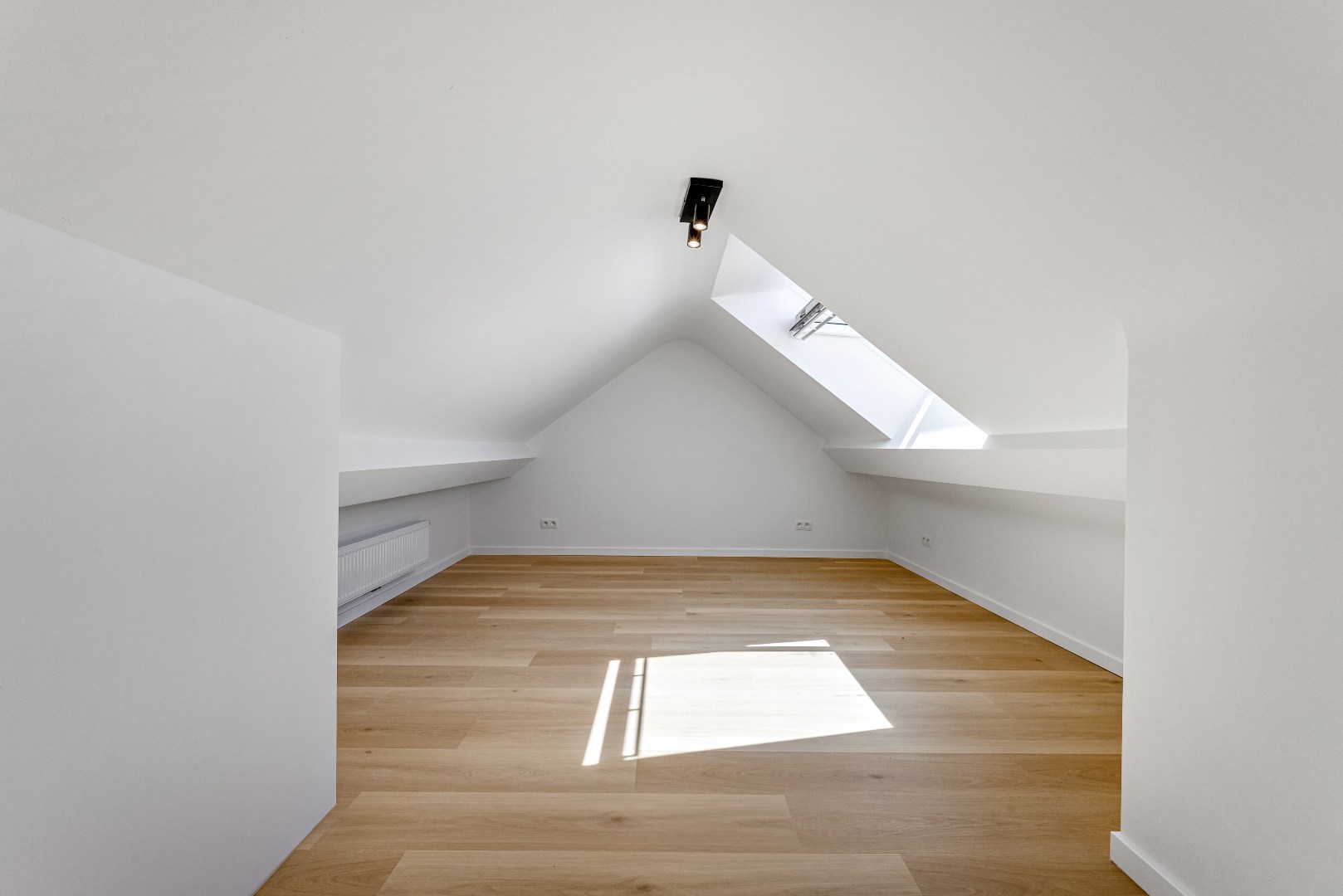 Stijlvol 1 slaapkamerappartement  met terrasje nabij Station Gent-Sint-Pieters 