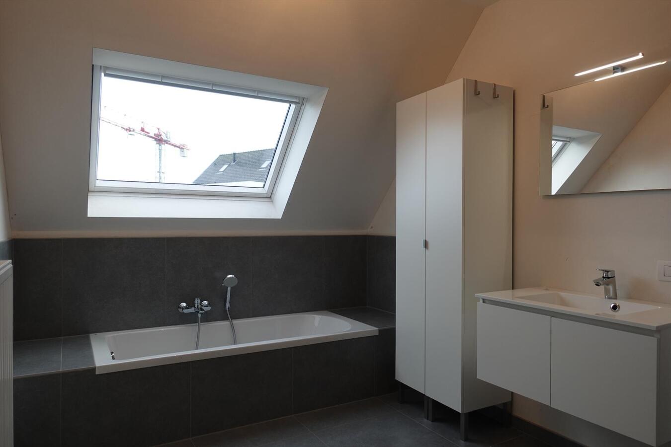 Lichtrijk nieuwbouwappartement 