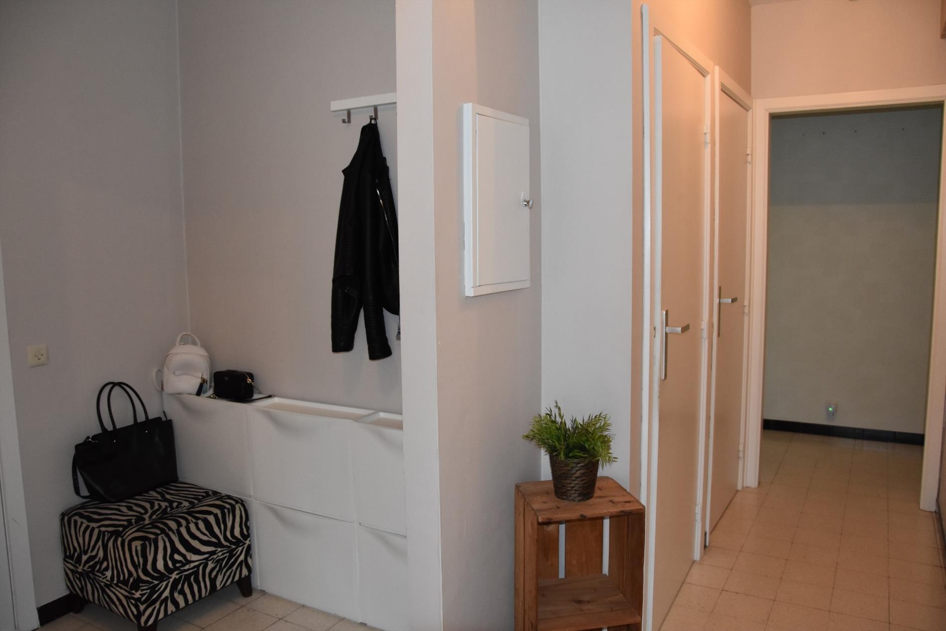 Ruim en luchtig appartement met 3 kamers en garage 