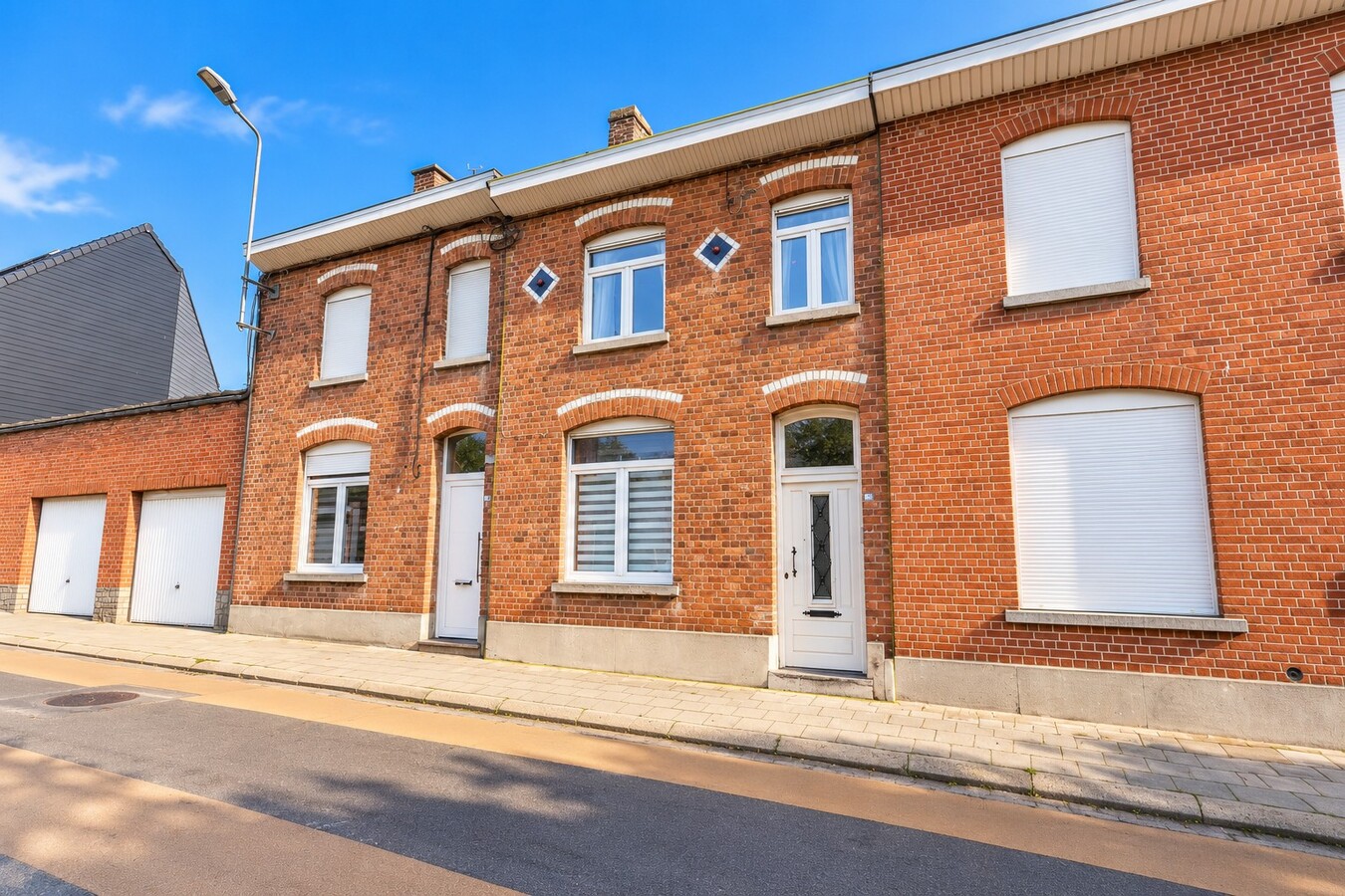 Maison saine &amp; rénovée avec jardin, idéalement située, COUP DE COEUR ! 