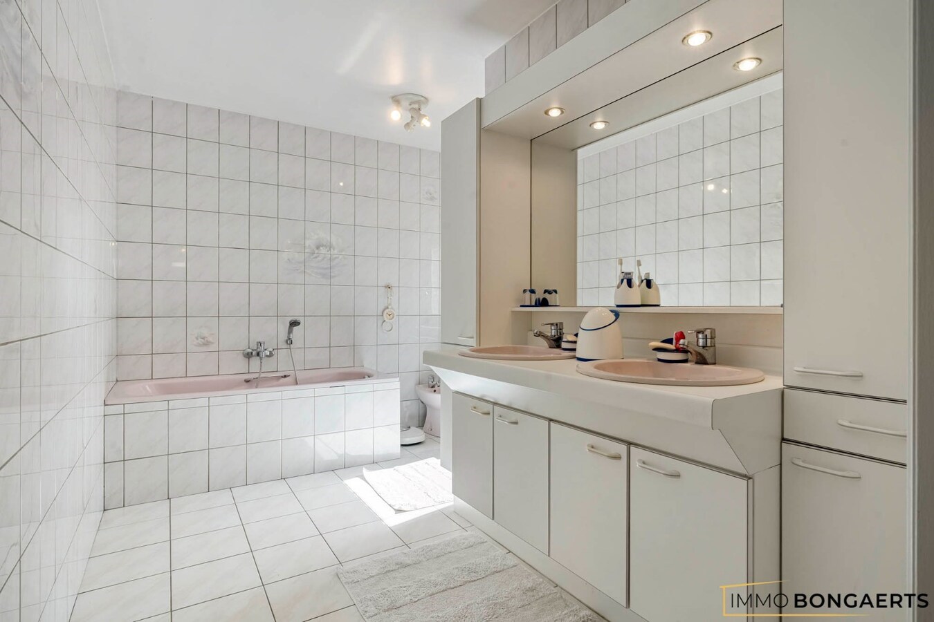 Ruime, rustig gelegen woning met drie slaapkamers 