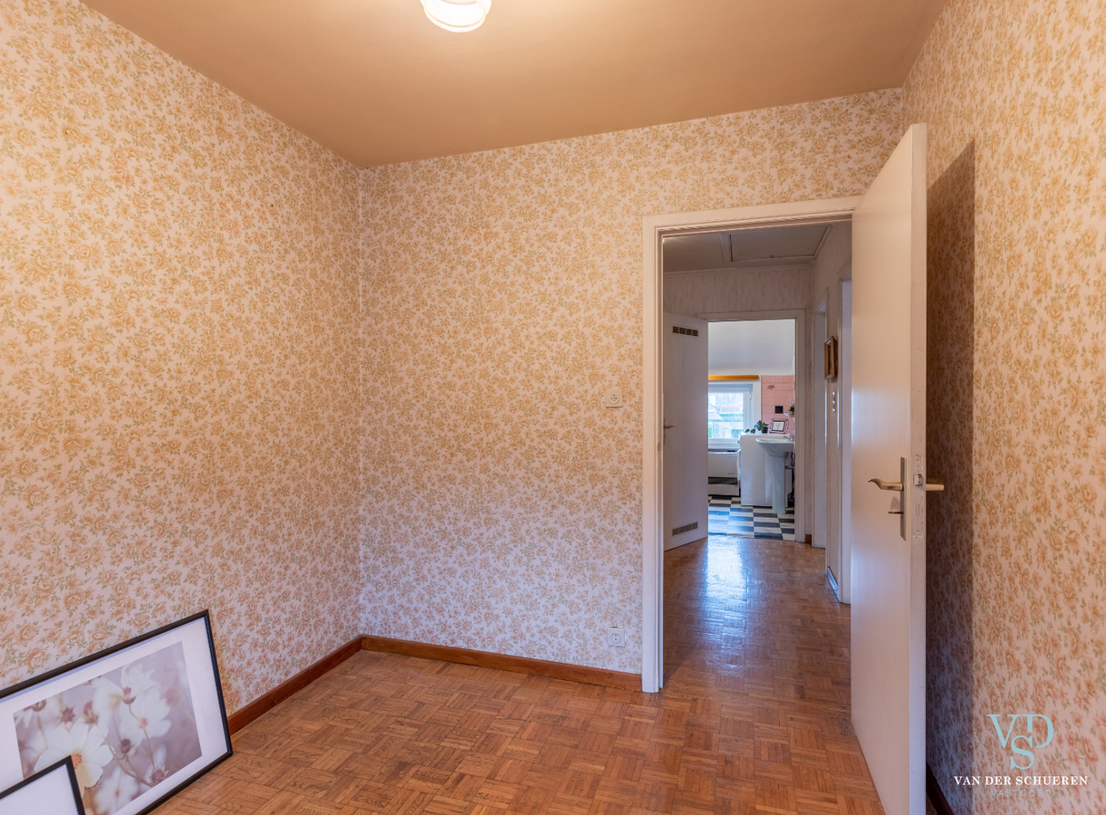 Degelijke, op te frissen Half Open Bebouwing. 