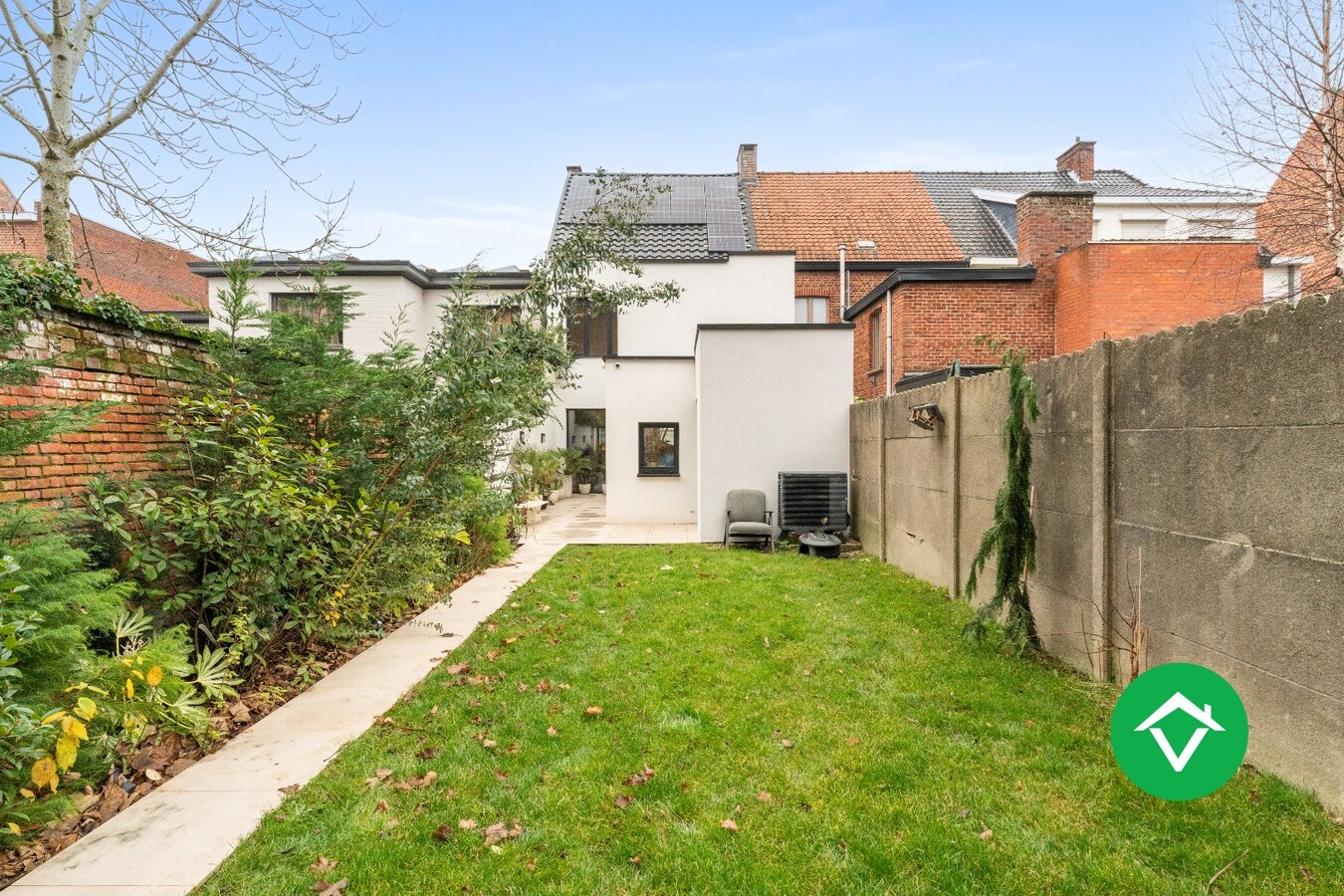 Hoog gerenoveerde woning met tuin en 4 slaapkamers te Roeselare 