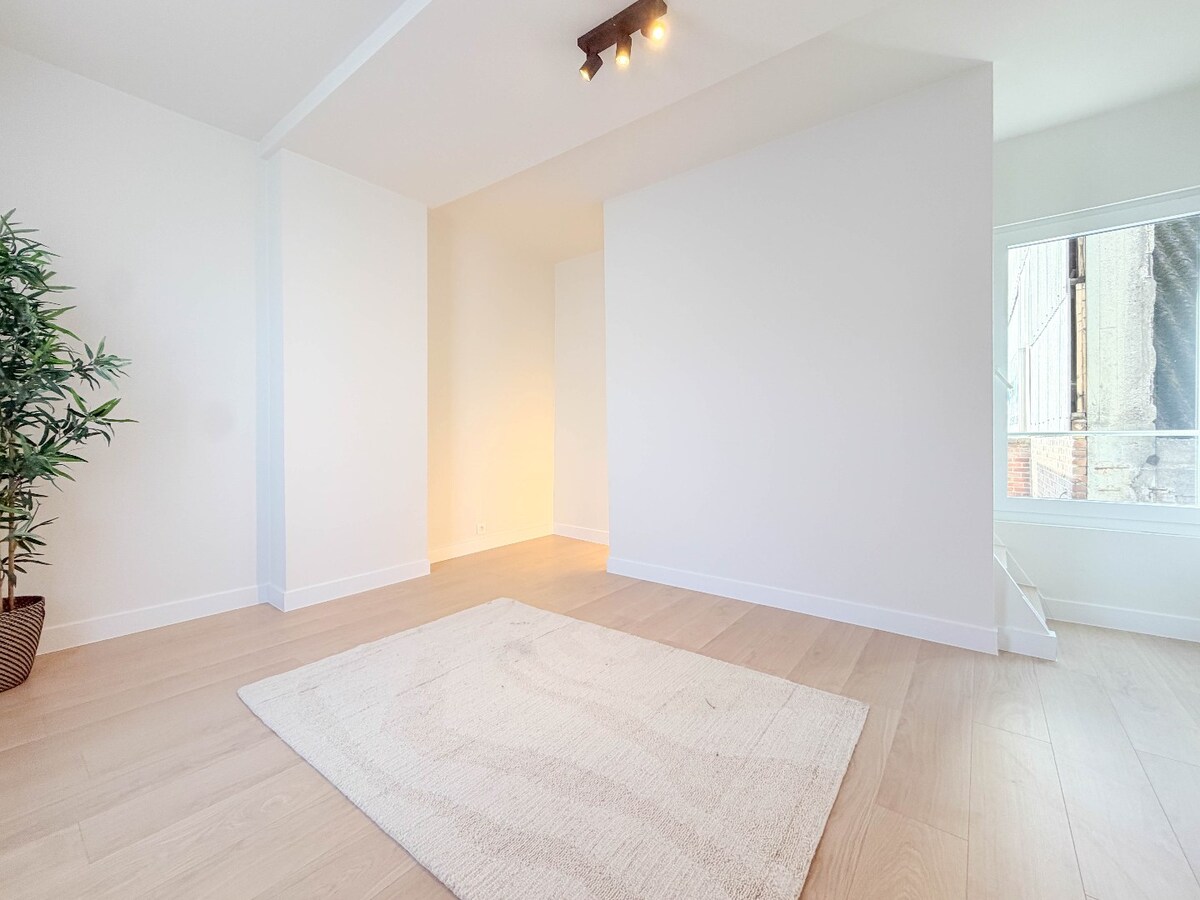 TOPPER : Bachelorwoning / TOP investering met EPC B te Kortrijk ! *** NONO INSPIRED *** 