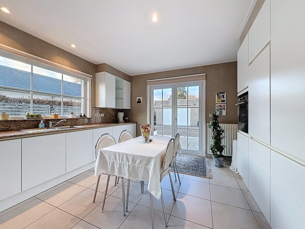 Prachtige laagbouwwoning op 10 are nabij centrum Zottegem 