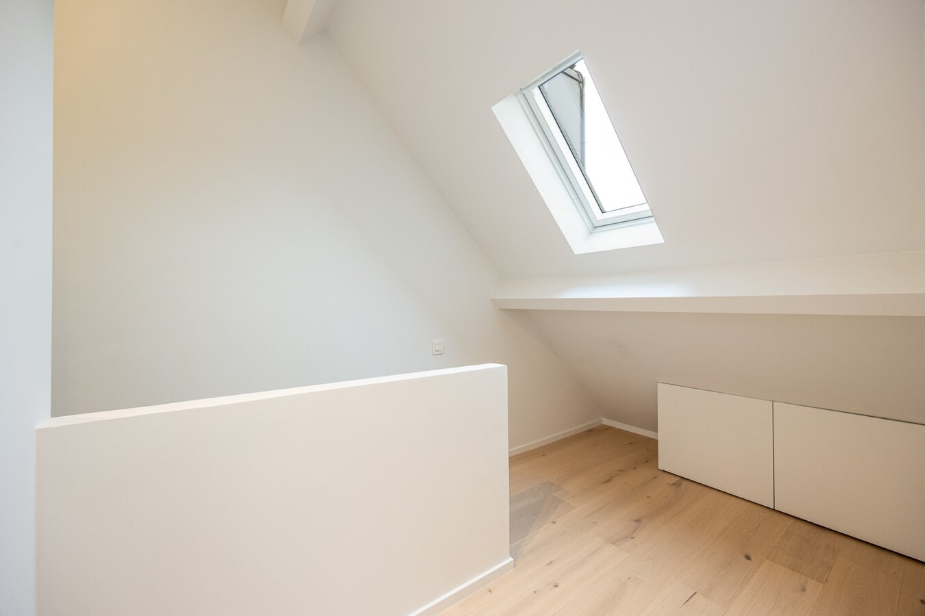 Energiezuinige instapklare woning met 4 slaapkamers en bijgebouw in hartje Schilde 