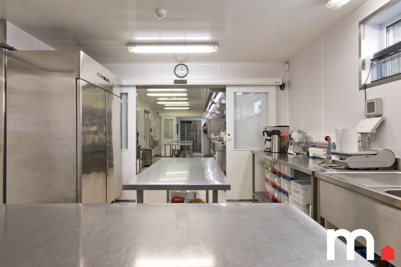 Handelspand - recent ingerichte beenhouwerij  te koop ! 