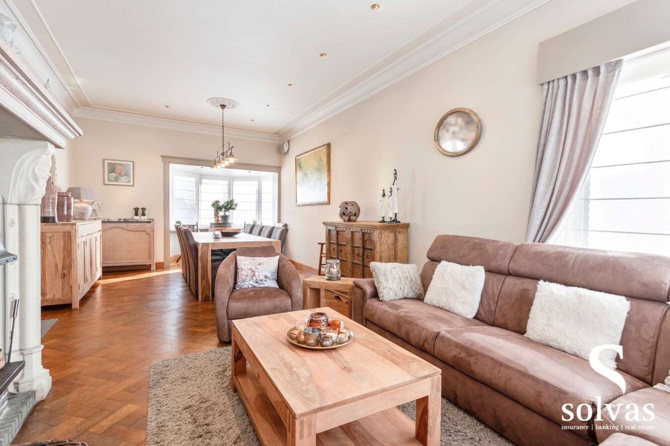 Exclusieve villa met karakter op riant perceel in hartje Zomergem 