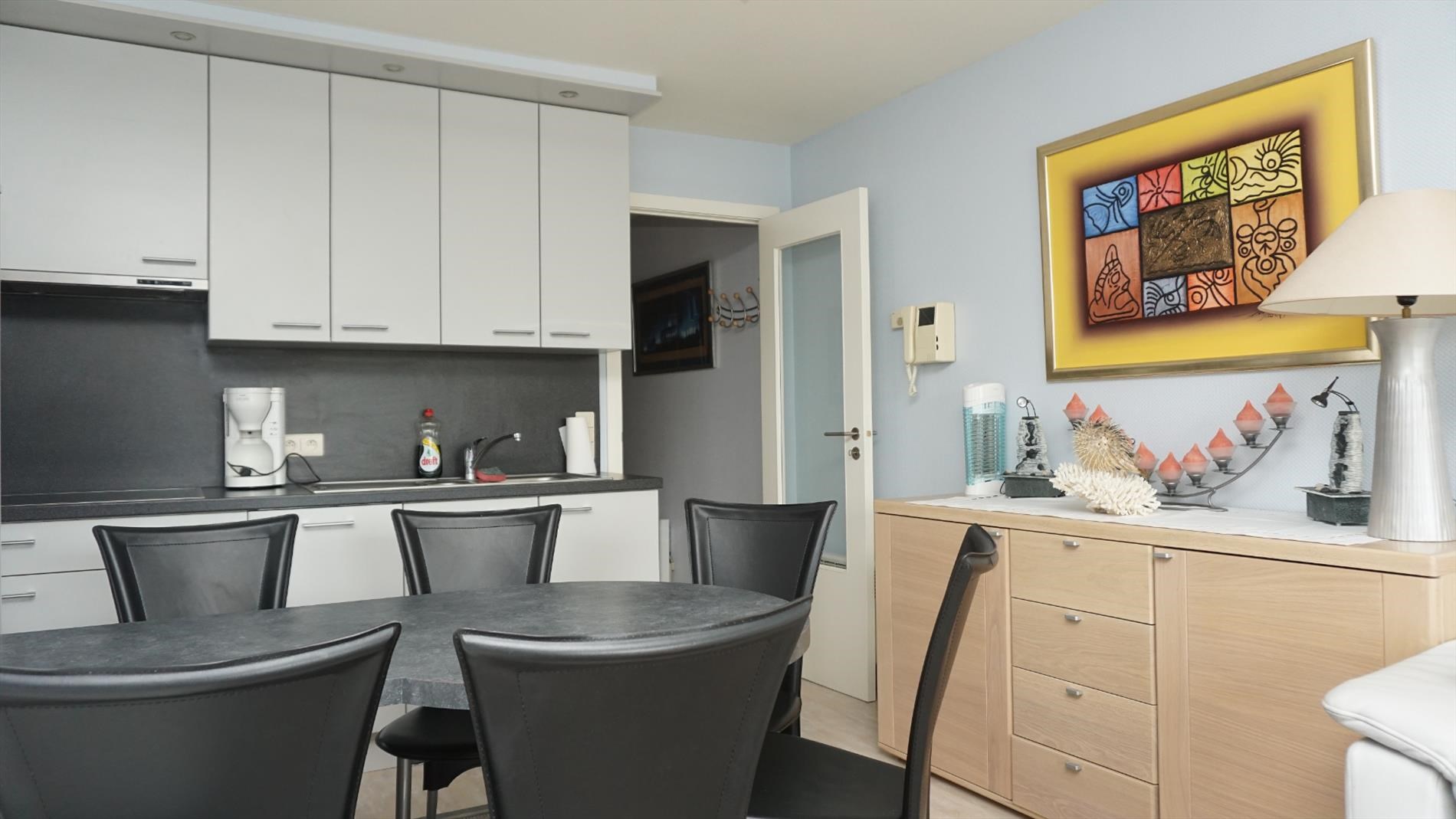 APP. MEUBLE - 2 CHAMBRES A COUCHER - BELLE VUE SUR LE PORT 