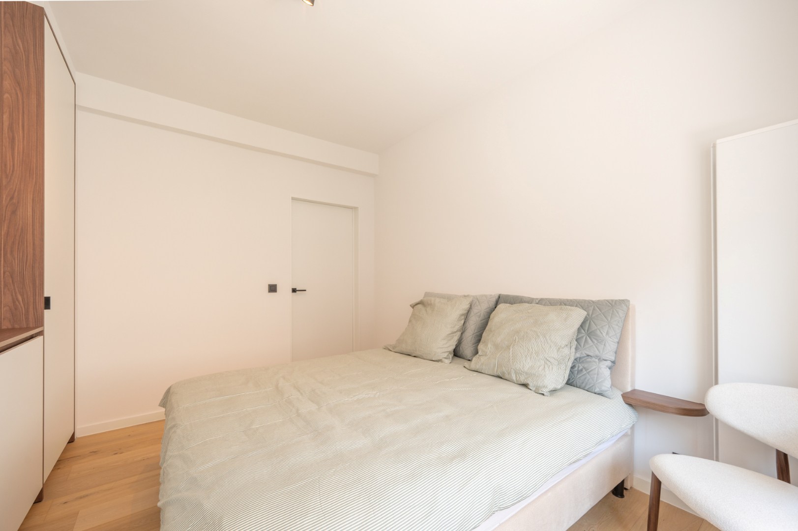 Volledig gerenoveerd appartement met FRONTAAL ZEEZICHT 