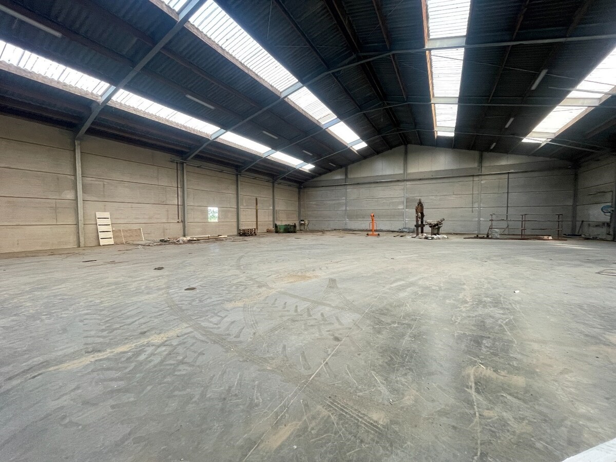 Loods 750 m² te Passendale - Huurprijs 2,5 € per m²/mnd 