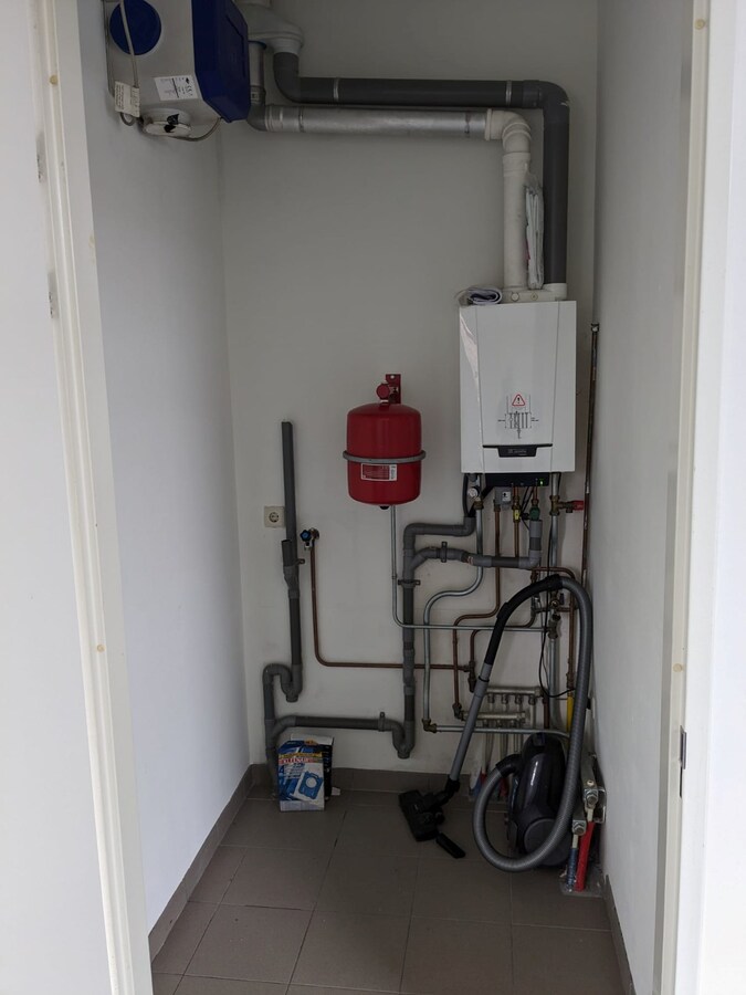 Instapklaar 2-kamer appartement nabij het centrum van Bladel. 