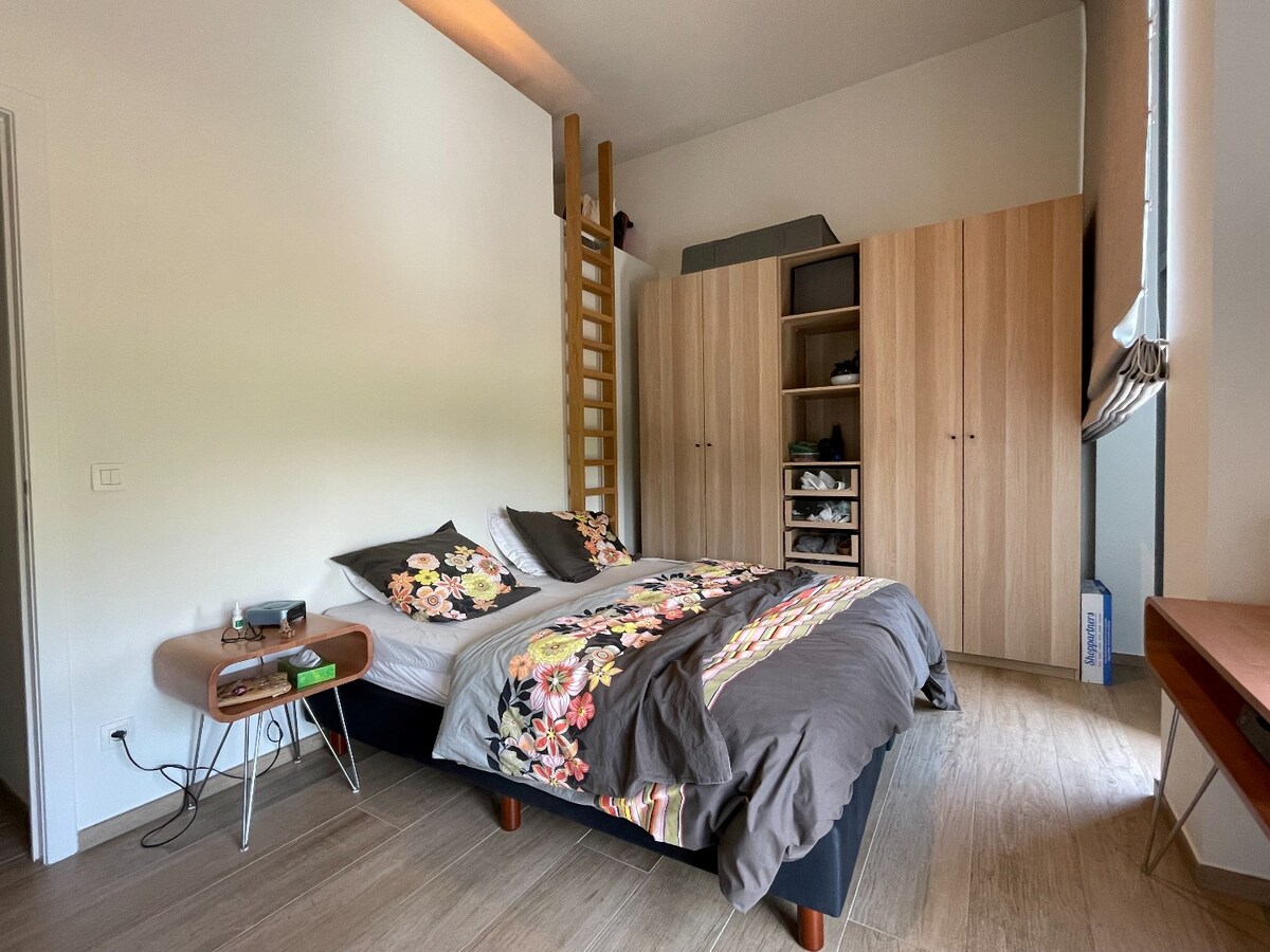 Zeer recente woning uit 2018 gelegen te Hasselt. 