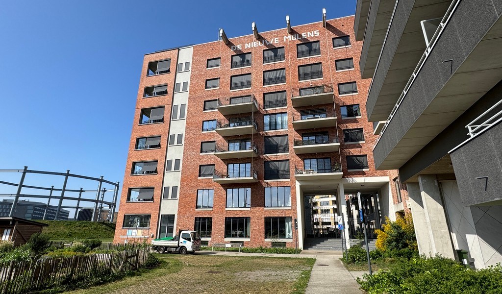 Recent ingericht kantoor te huur in De Nieuwe Molens in Gent