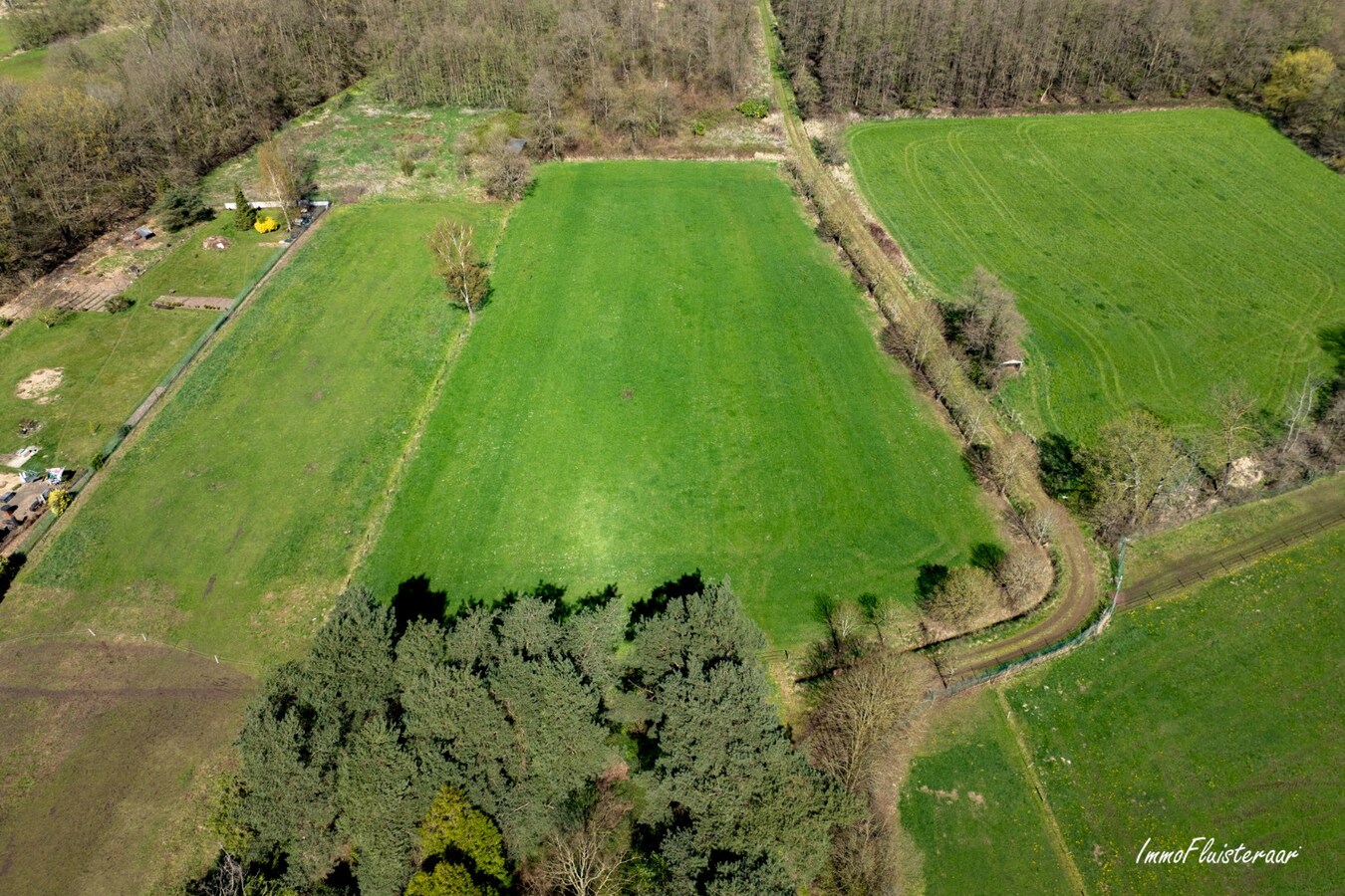 Rustig gelegen woning met bijgebouwen op ca. 3.990 m2 te Balen (Optie aankoop aanpalend weiland van ca. 8.235 m2) 