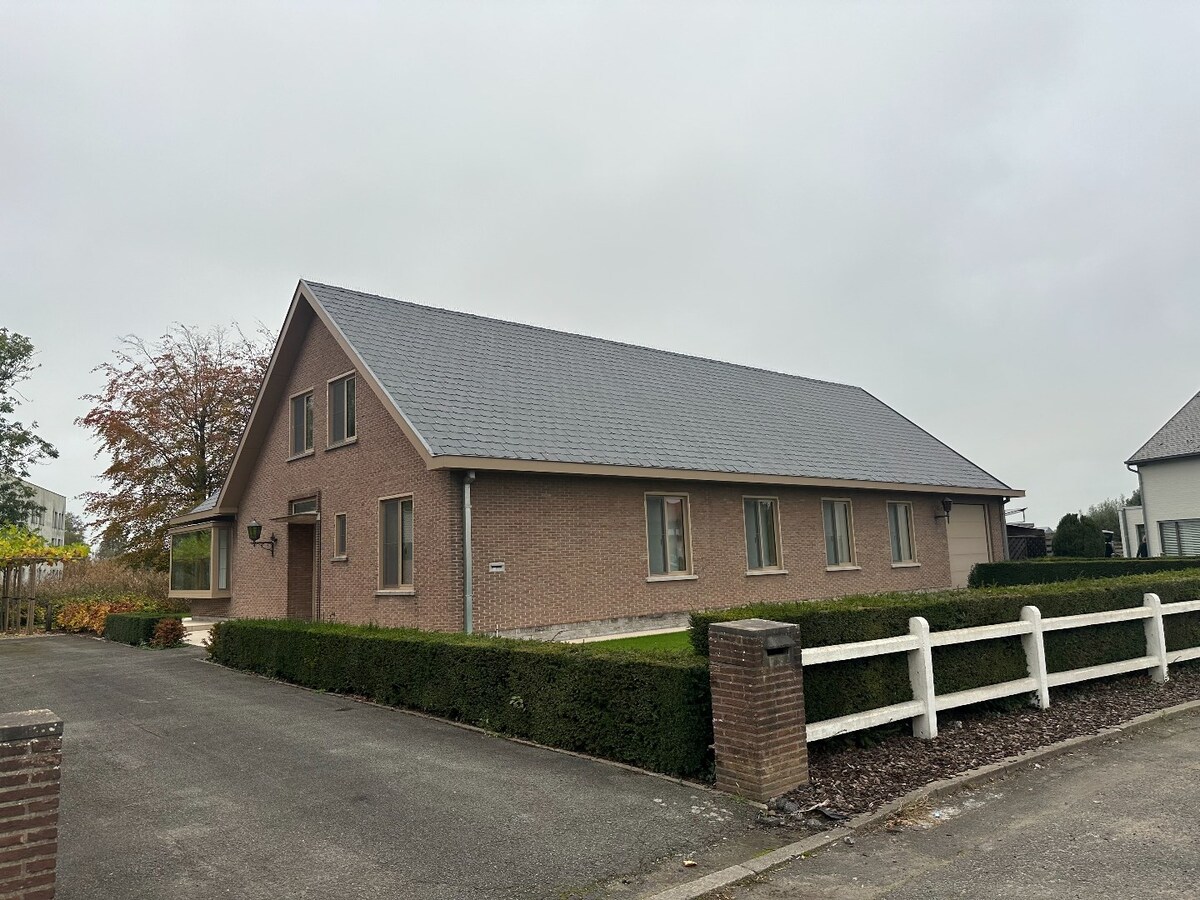 Ruime villa op centrale ligging 