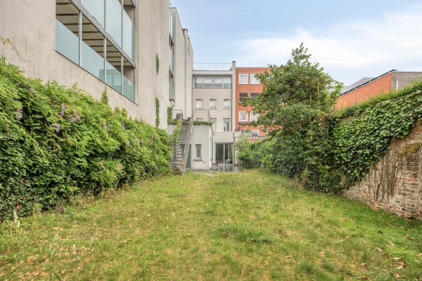 Handelsgelijkvloers te huur op toplocatie in centrum Oudenaarde 