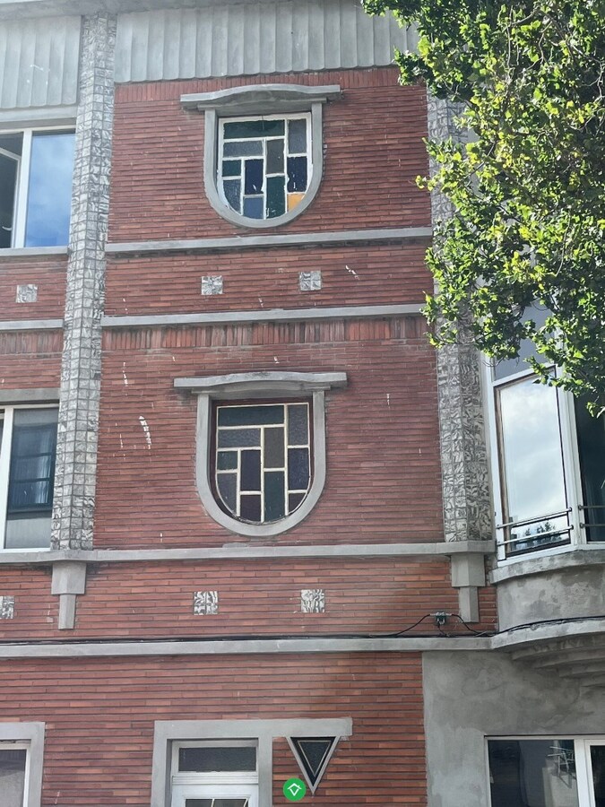 Opbrengstpand bestaande uit 3 verhuurde appartementen, gelegen aan H.Hart-Kerk 