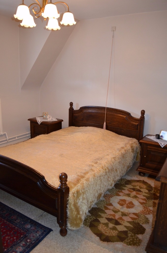 Lichtjes op te frissen woning met garage en tuin te centrum Maldegem 