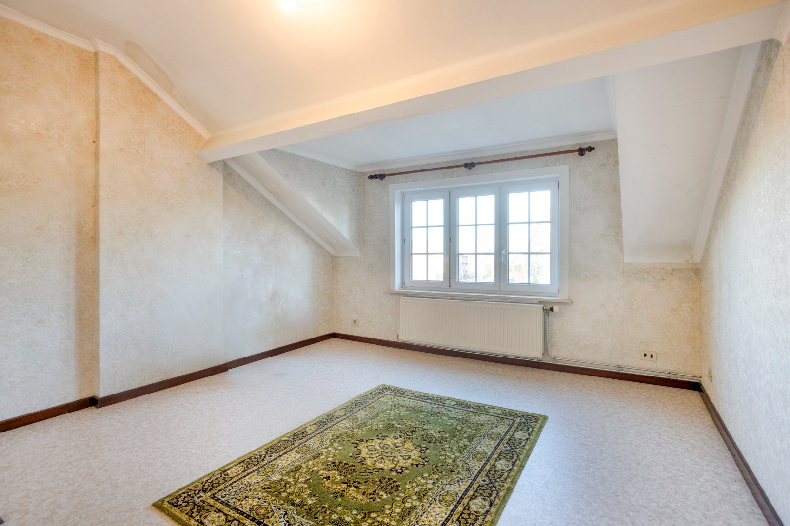 Charmante open bebouwing met 3 slaapkamers, tuin, terras en garage in Kessel-Lo! – EPC 562 kWh/m² - bewoonbare opp. 154 m² 