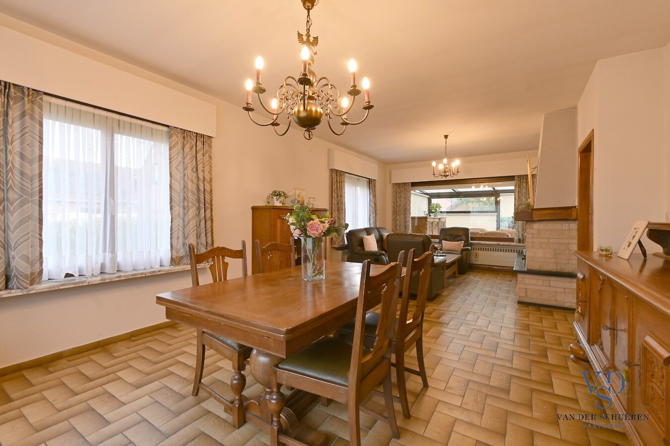 Degelijke laagbouw met grond (> 3600 m²). 