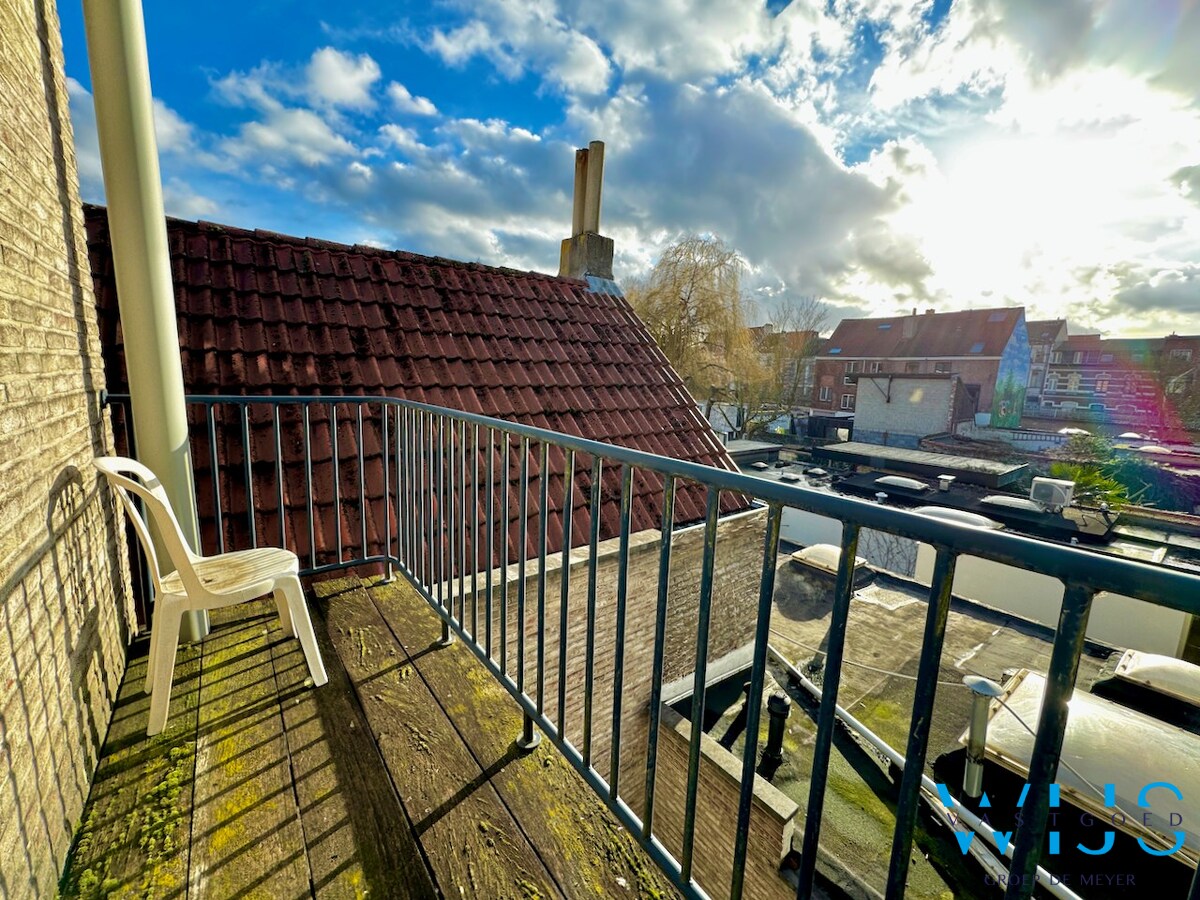 Instapklaar tweeslaapkamer appartement te Gent ! 