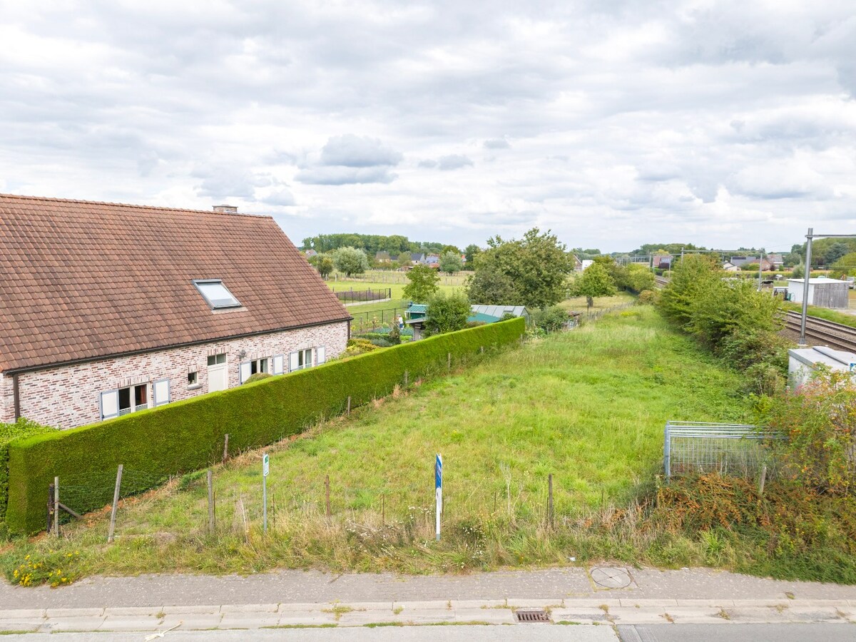 Centraal gelegen bouwgrond voor open bebouwing te Leeuwergem 