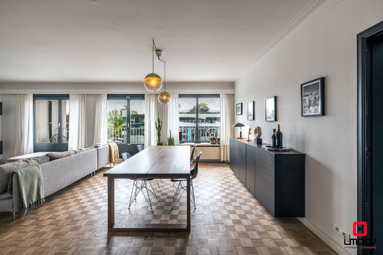 Ruim en lichtrijk appartement met terras en garage op topligging te Sint-Denijs-Westrem 