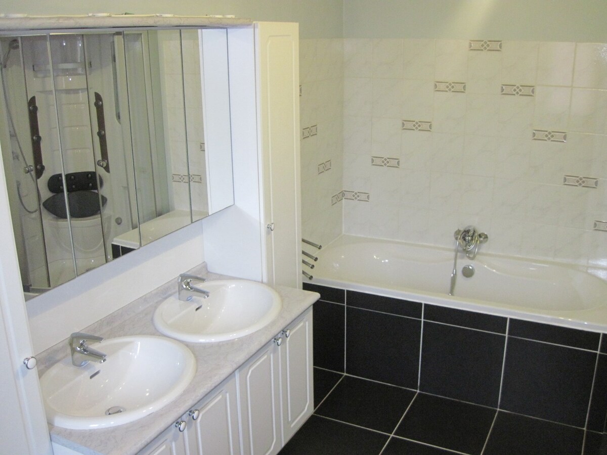 Ruime, energiezuinige gezinswoning. 