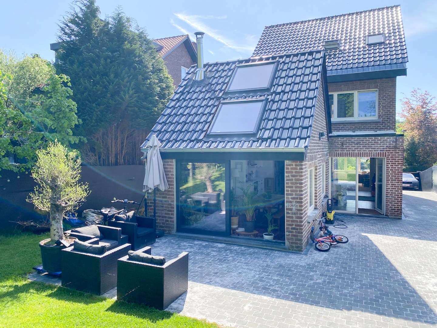 4 gevel VILLA met 3 slaapkamers + bureau, ruime tuin – 1652 ALSEMBERG (BEERSEL) 