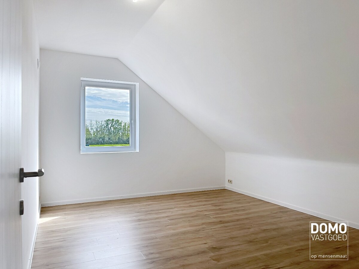 MODERNE NIEUWBOUWWONING MET 3 SLAAPKAMERS TE KORTENAKEN 