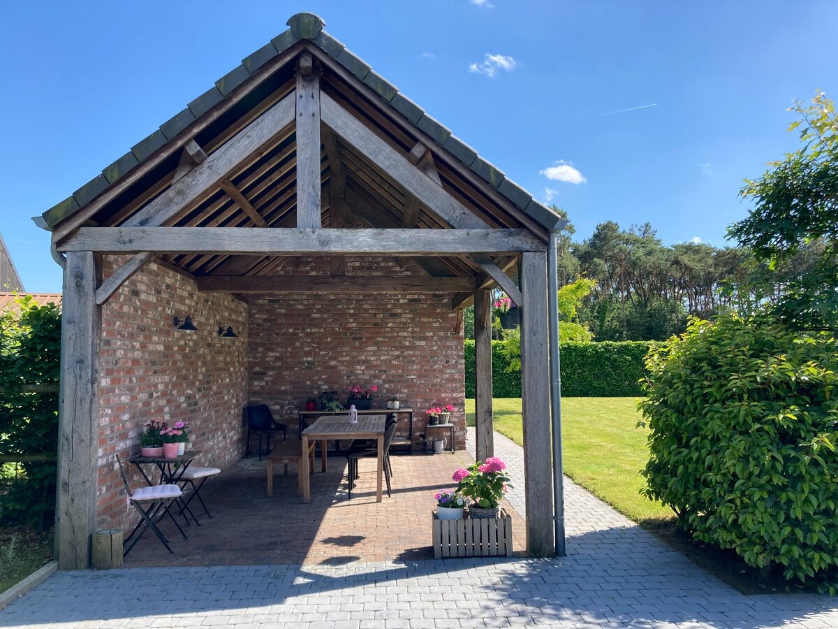 Prachtige villa op een perceel van 11 are 